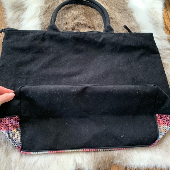 VICTORIA’s SECRET BAG with SEQUINS - Picture 4 of 5